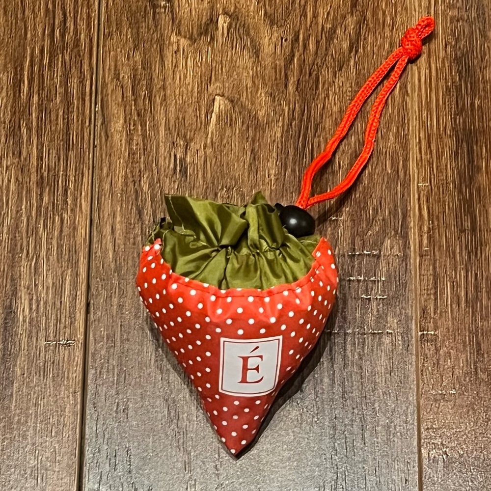 Éminence Reusable Strawberry Tote Bag NWOT - Picture 2 of 5